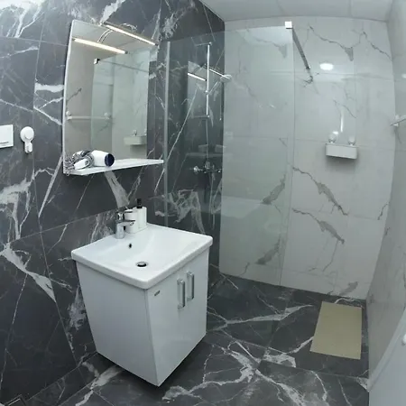 Apartment Royal Apartment-familyhaven,park,modern And Luxury *