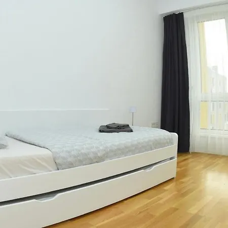 Royal Apartment-familyhaven,park,modern And Luxury Apartment